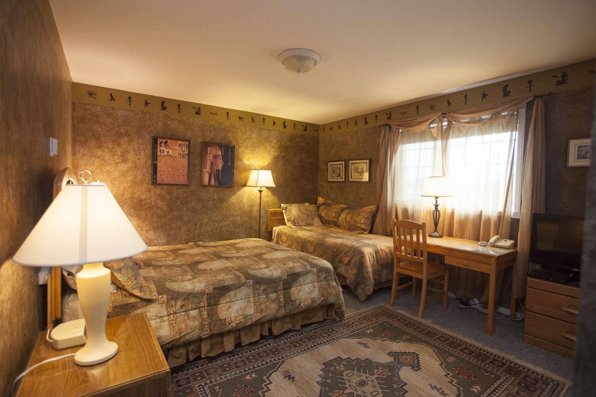 Midnight Sun Inn Whitehorse Dış mekan fotoğraf